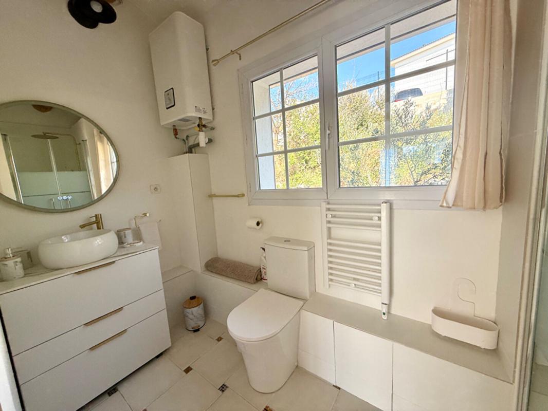 ISTRES Maison de plain pied avec piscine 15