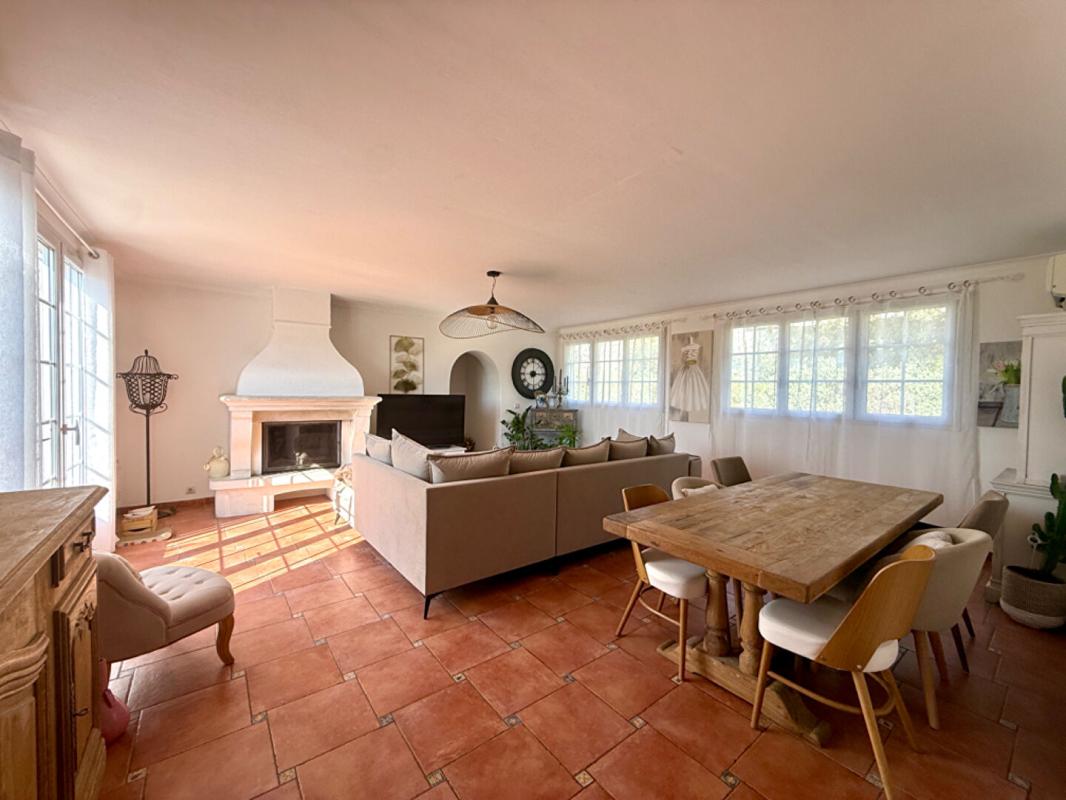 ISTRES Maison de plain pied avec piscine 4