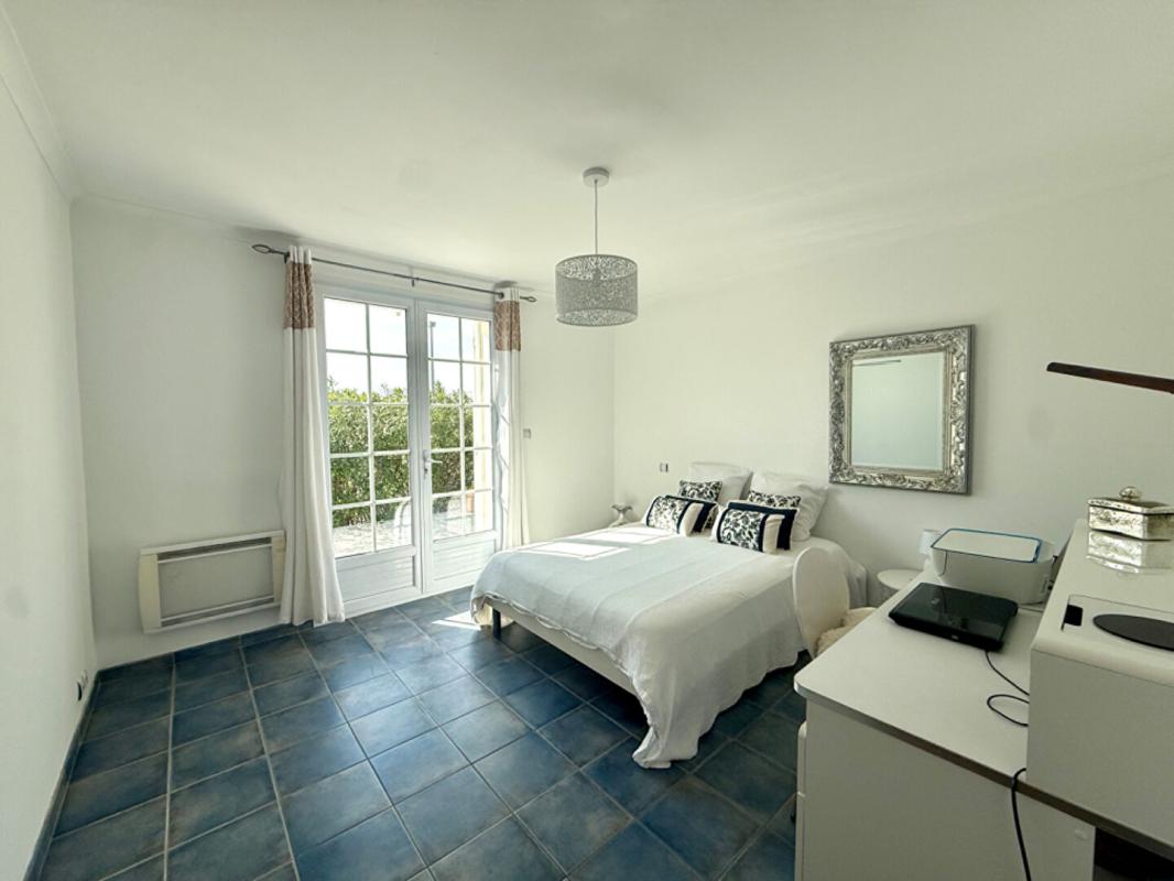 ISTRES Maison de plain pied avec piscine 7