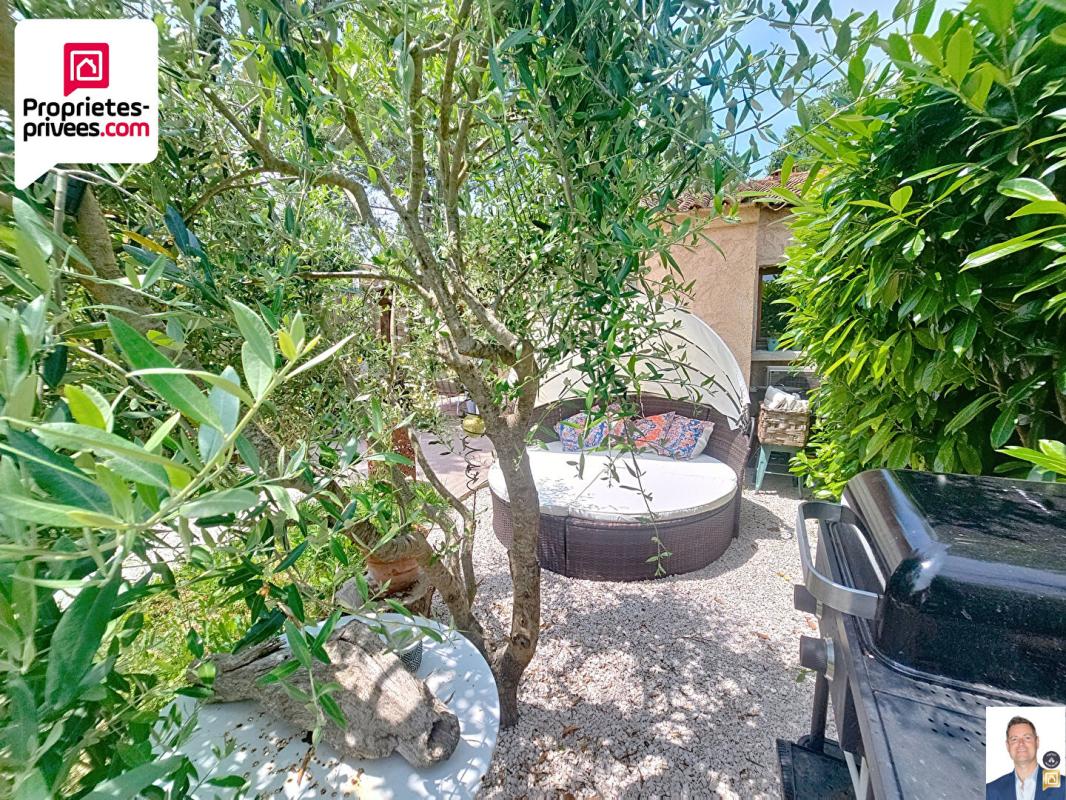 SAINT-CEZAIRE-SUR-SIAGNE Maison Duplex jumelée 3 pièces avec Jardin et Place de parking dans résidence 6