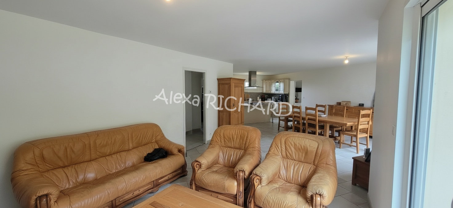 SEBECOURT Maison plain pied  Rez-de-chaussée 3 chambres à vendre 147m2 6