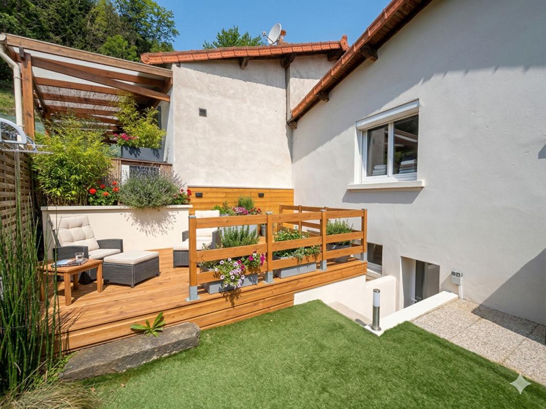 ENVAL Maison avec jardin et grange 13