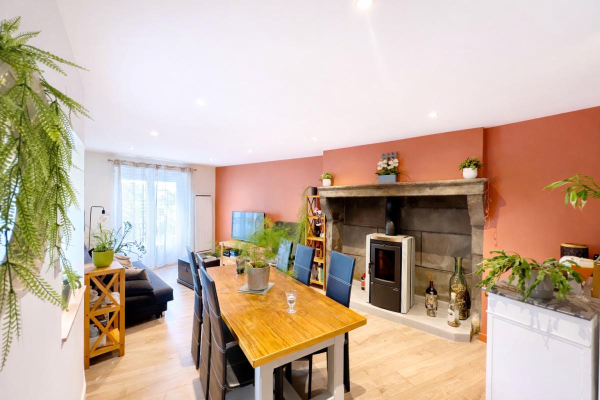 ENVAL Maison avec jardin et grange 2