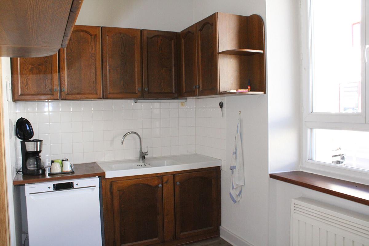 LANGOGNE Langogne Appartement en duplex avec garage et  petit jardin 10