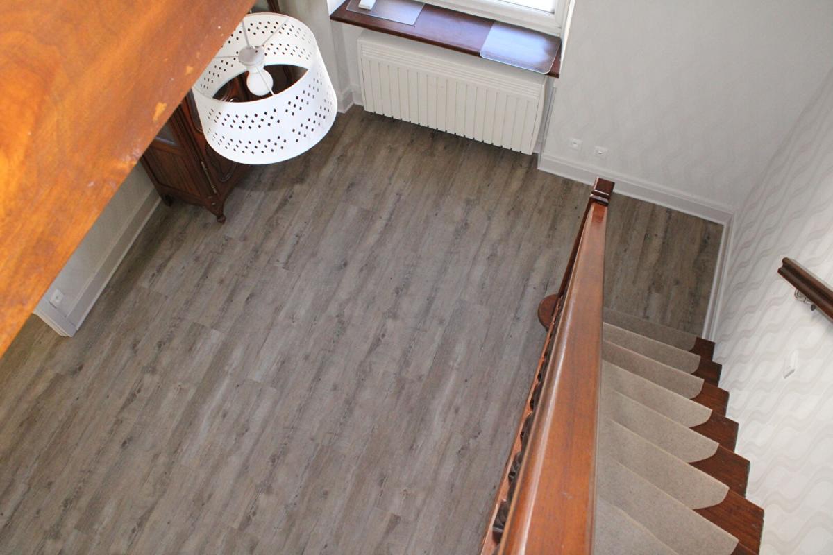 LANGOGNE Langogne Appartement en duplex avec garage et  petit jardin 8