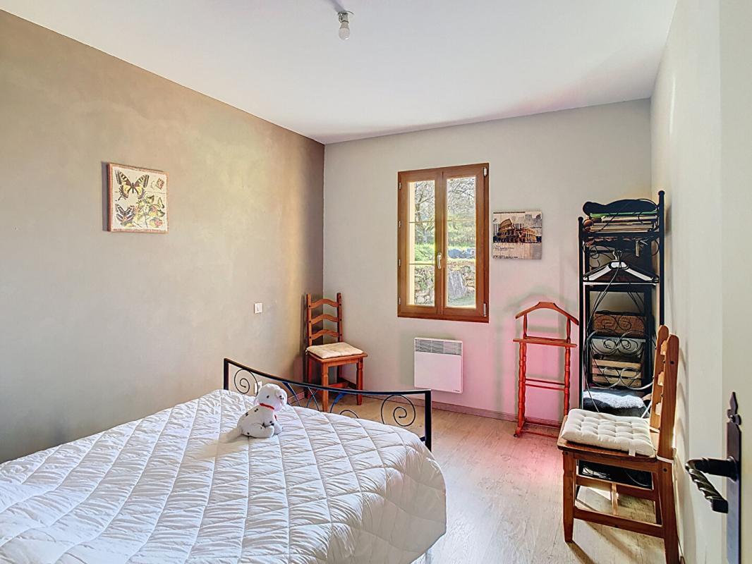 CASTELNAUD-LA-CHAPELLE Ensemble contemporain avec maison principale, gîte indépendant, piscine chauffée et vaste terrain 15