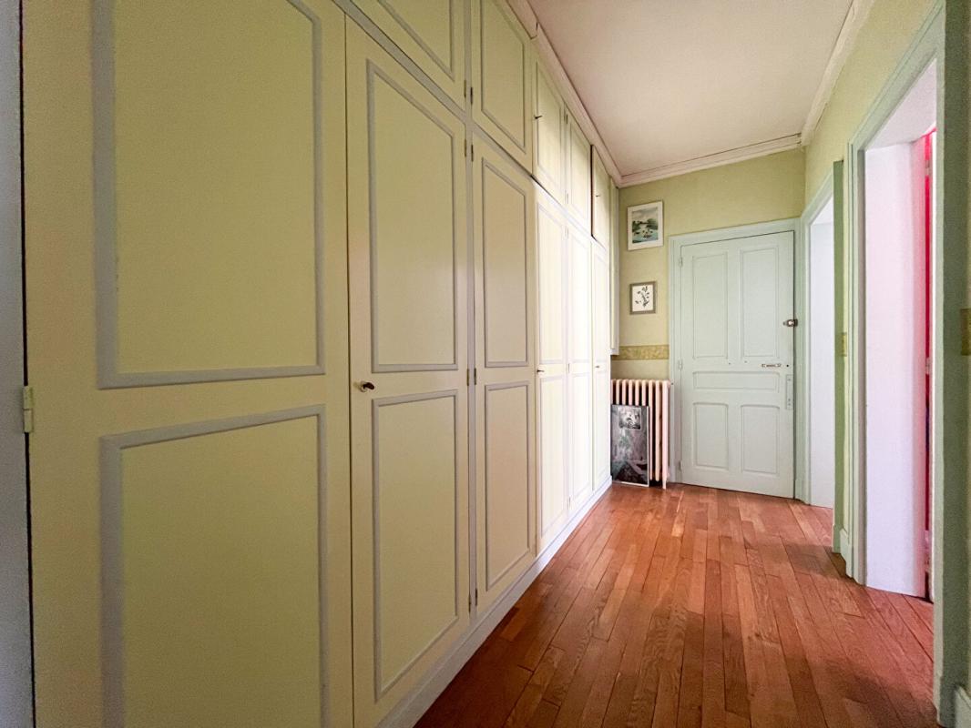 VALENCAY Maison Valencay 11 pièce(s) 218 m2 7