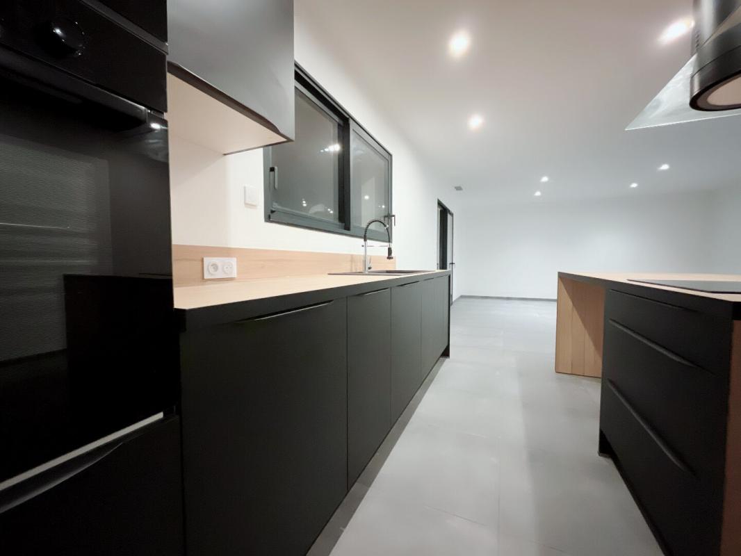 PERPIGNAN Magnifique maison de 135 m² en R+1 comprenant 4 chambres de 2025 sur un terrain 3 faces piscinable de 341 m² 10