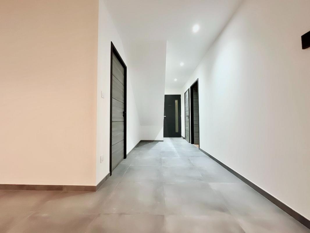 PERPIGNAN Magnifique maison de 135 m² en R+1 comprenant 4 chambres de 2025 sur un terrain 3 faces piscinable de 341 m² 12