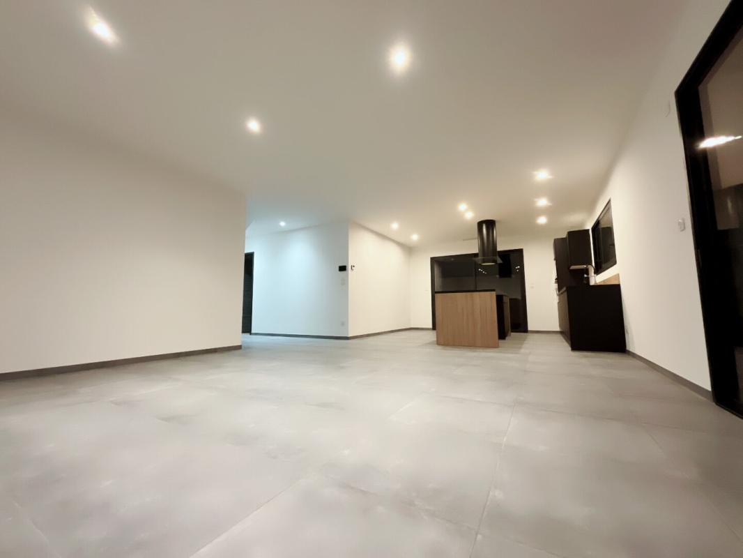 PERPIGNAN Magnifique maison de 135 m² en R+1 comprenant 4 chambres de 2025 sur un terrain 3 faces piscinable de 341 m² 6