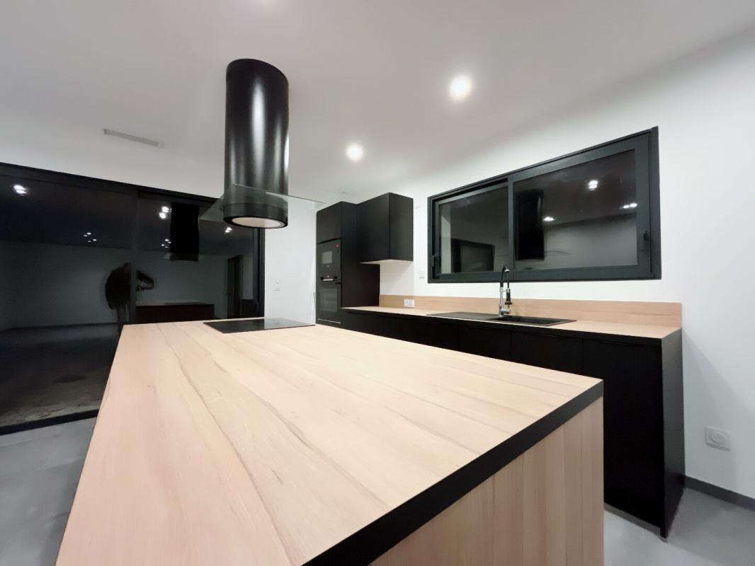 PERPIGNAN Magnifique maison de 135 m² en R+1 comprenant 4 chambres de 2025 sur un terrain 3 faces piscinable de 341 m² 8