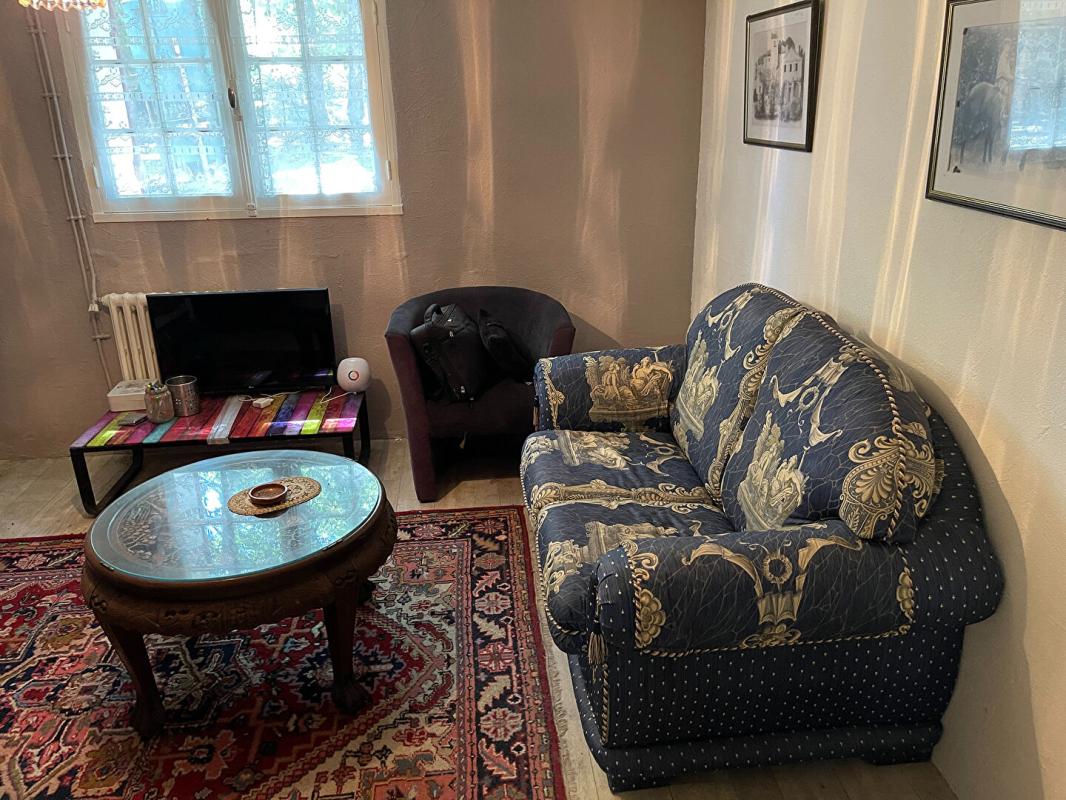 BOURNEL Maison sur deux niveaux avec jardin clôturé, à proximité de Villeréal 16