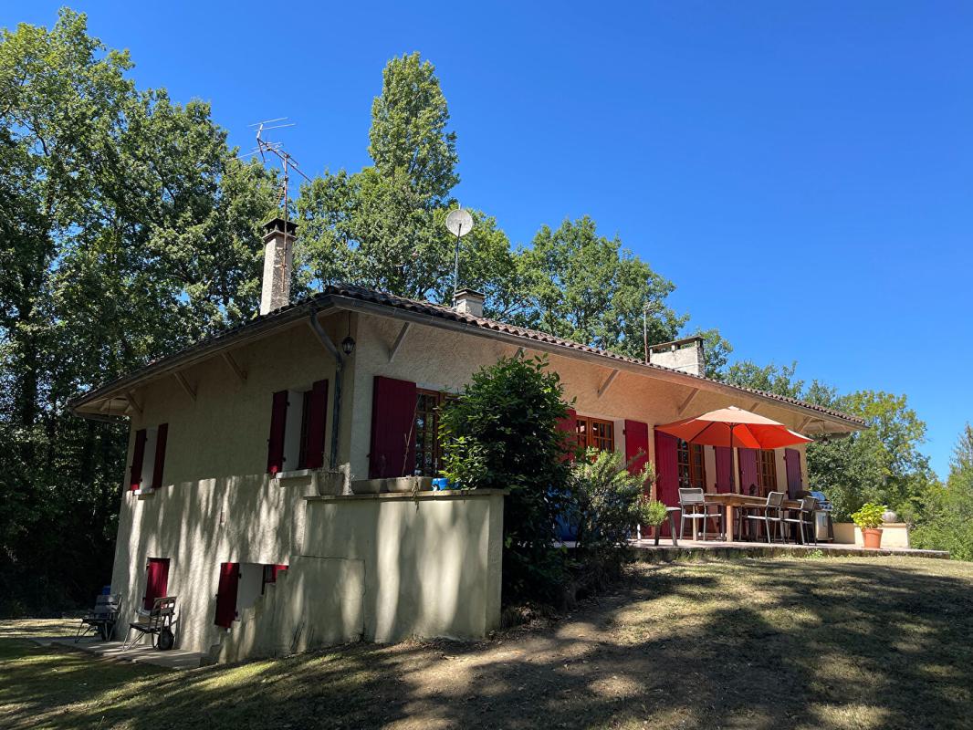 BOURNEL Maison sur deux niveaux avec jardin clôturé, à proximité de Villeréal 2