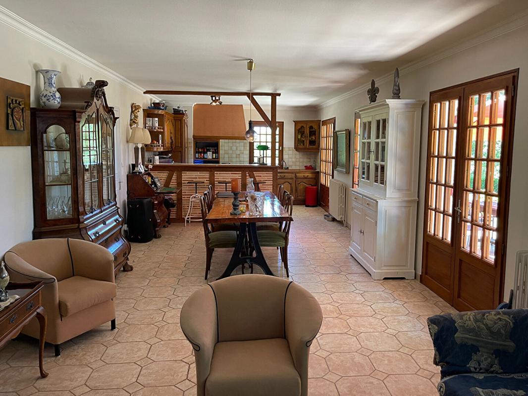 BOURNEL Maison sur deux niveaux avec jardin clôturé, à proximité de Villeréal 3