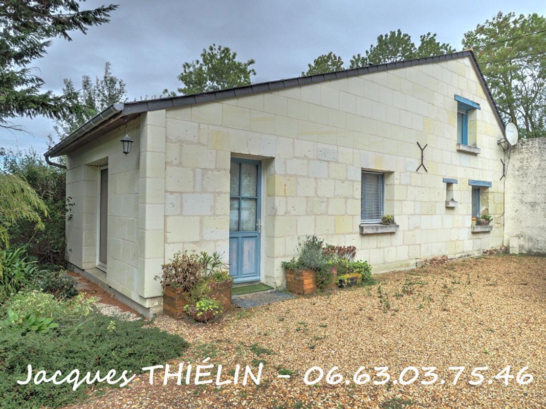 LONGUE-JUMELLES LONGERE ET GÎTE SUR UNE MÊME PROPRIÉTÉ 11