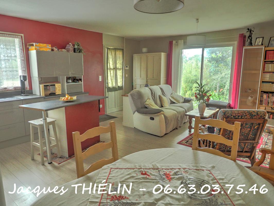 LONGUE-JUMELLES LONGERE ET GÎTE SUR UNE MÊME PROPRIÉTÉ 12