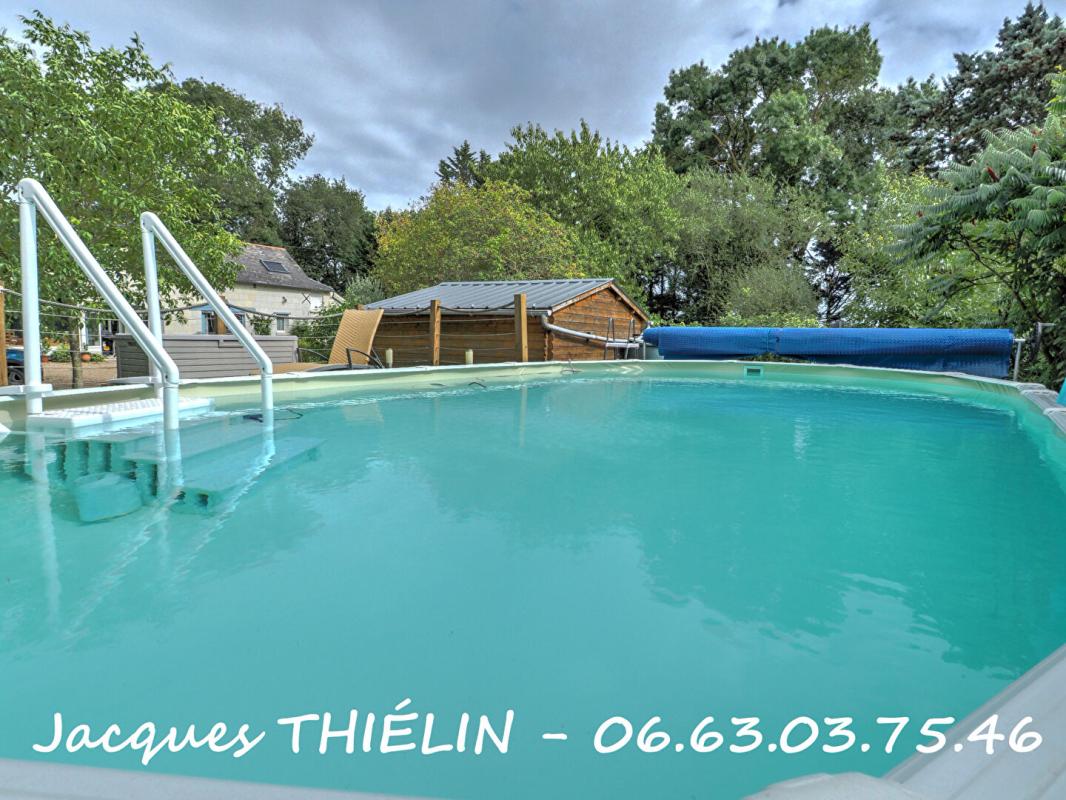 LONGUE-JUMELLES LONGERE ET GÎTE SUR UNE MÊME PROPRIÉTÉ 17