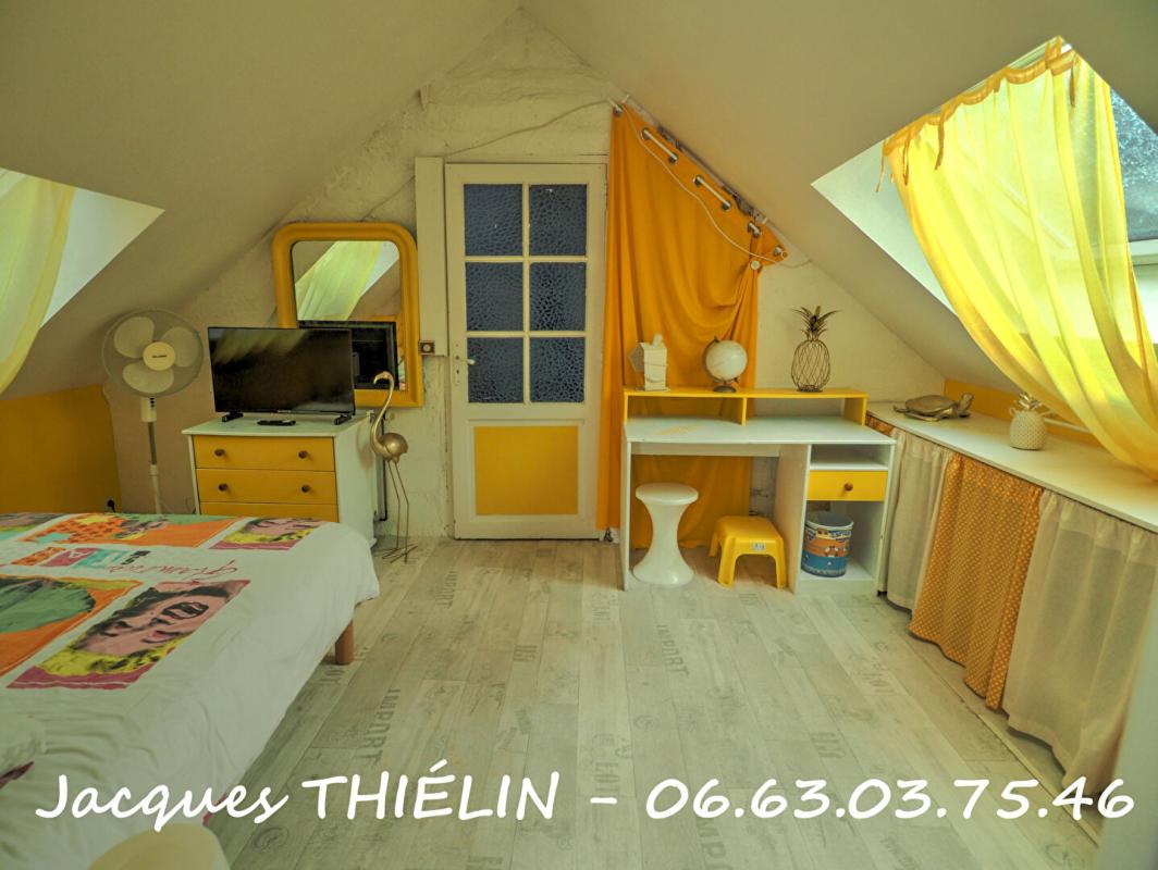 LONGUE-JUMELLES LONGERE ET GÎTE SUR UNE MÊME PROPRIÉTÉ 7