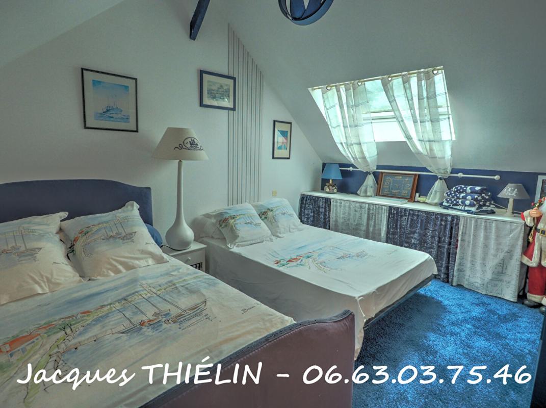 LONGUE-JUMELLES LONGERE ET GÎTE SUR UNE MÊME PROPRIÉTÉ 8