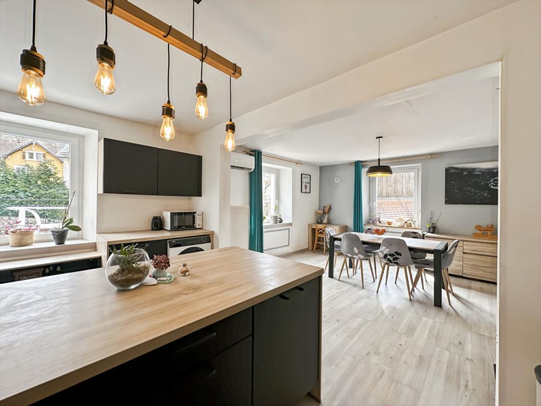 SAINT-AMARIN Maison Saint-Amarin 6 pièces, 165 m2, terrain 5,32 ares 2