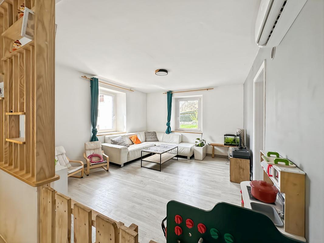 SAINT-AMARIN Maison Saint-Amarin 6 pièces, 165 m2, terrain 5,32 ares 5