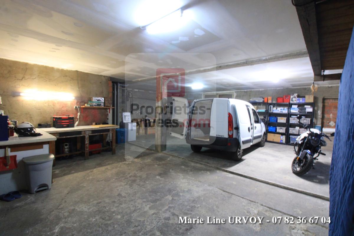 NOVES 13550 Noves - Appartement T3 de 67.65m² - grand garage 6