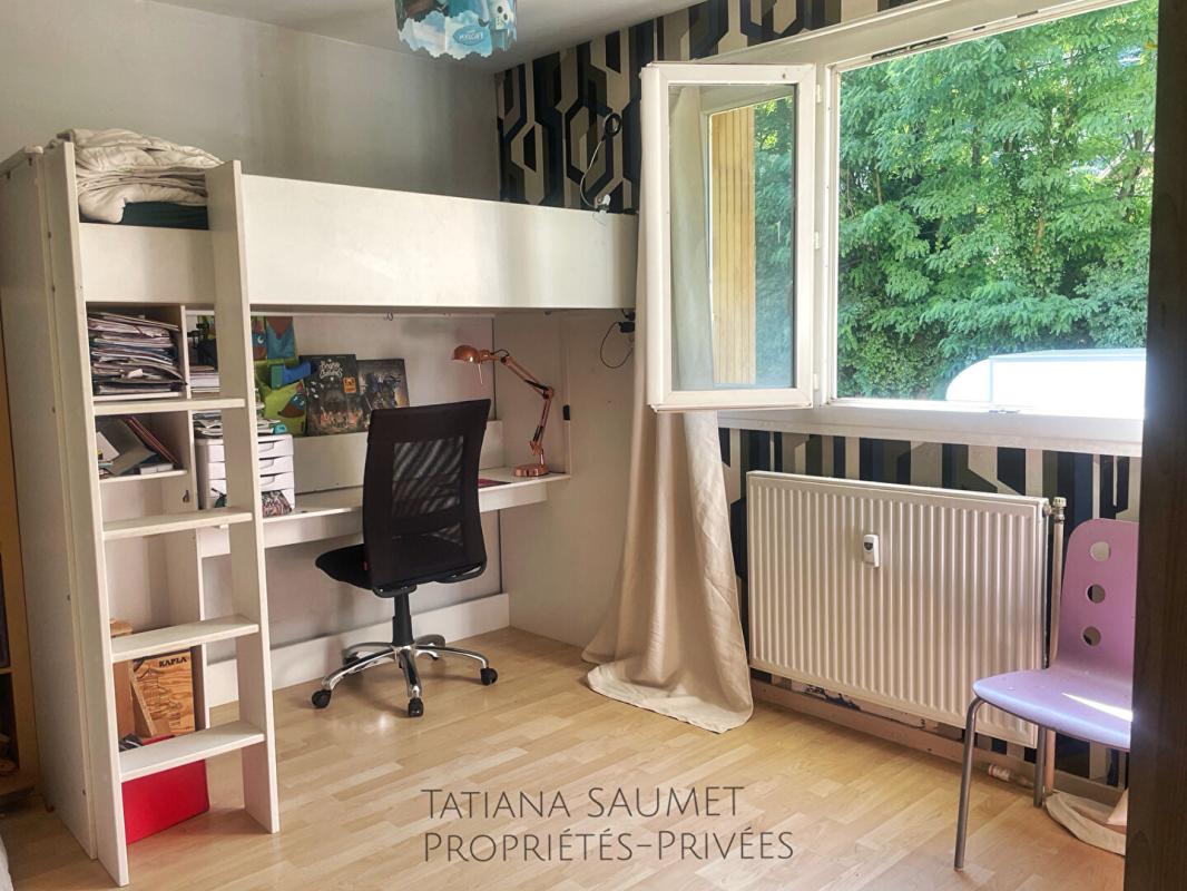 FONTAINES-SUR-SAONE Appartement Fontaines-sur-Saône 5 pièce(s) 104 m2 11