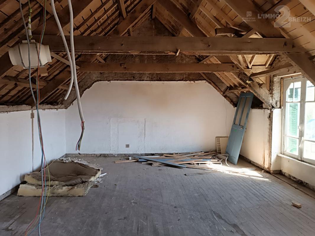 CAMORS Immeuble de rapport à rénover ? Camors ? Fort potentiel locatif ? 7 lots possibles 10