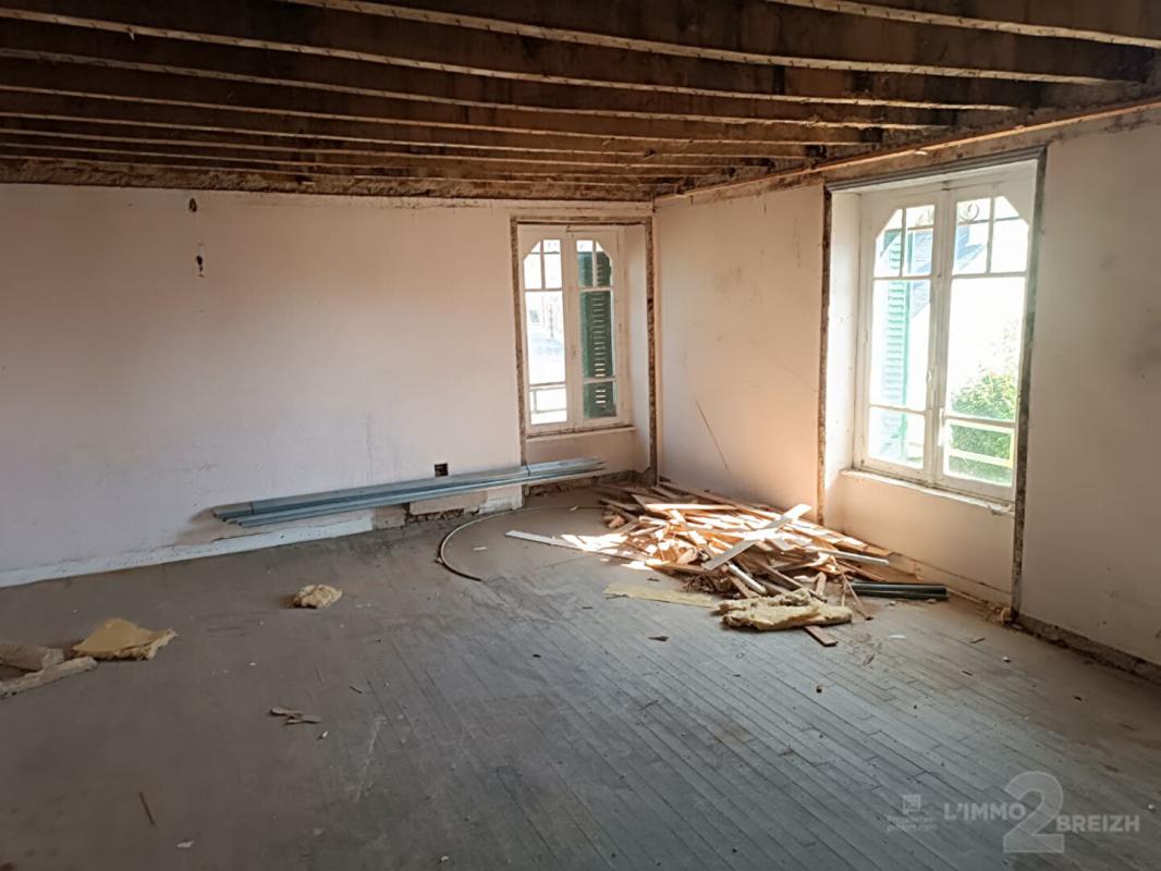 CAMORS Immeuble de rapport à rénover ? Camors ? Fort potentiel locatif ? 7 lots possibles 8