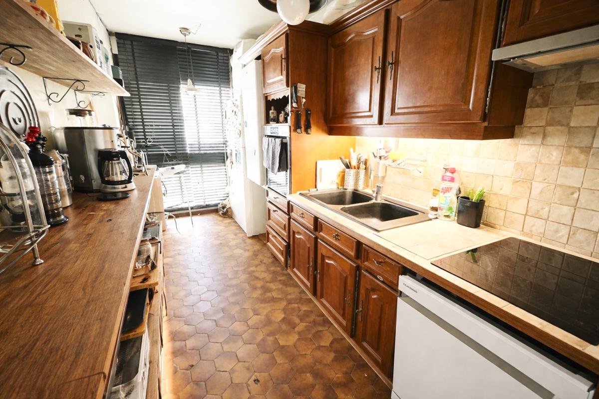 FONTENAY-LE-FLEURY Appartement Fontenay Le Fleury 5 pièce(s) 98 m2 9