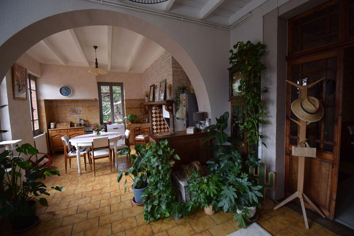 MONTASTRUC 82130, Montastruc, Montauban Nord, Maison plain pied, 160 m², 6 pièces, 3/4 chambres sur 1,5 hA de terrain 10