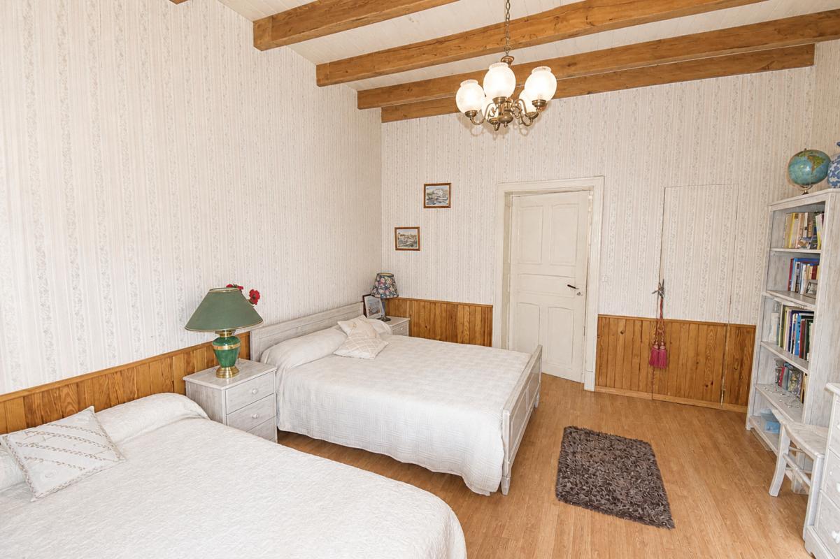 MONTASTRUC 82130, Montastruc, Montauban Nord, Maison plain pied, 160 m², 6 pièces, 3/4 chambres sur 1,5 hA de terrain 12