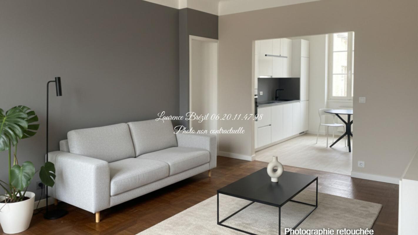 VALENSOLE En exclusivité, Maison de village à Valensole composée de 2 appartements et un garage 7