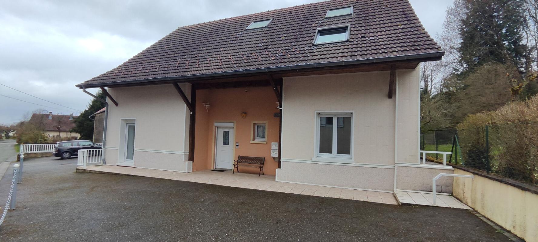 ANJOUTEY Maison Anjoutey 8 pièceS 212m2 sur une parcelle de 562m² 1