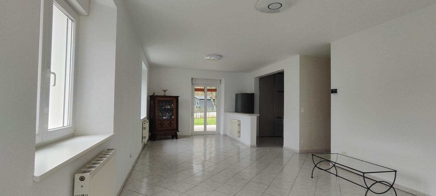 ANJOUTEY Maison Anjoutey 8 pièceS 212m2 sur une parcelle de 562m² 10