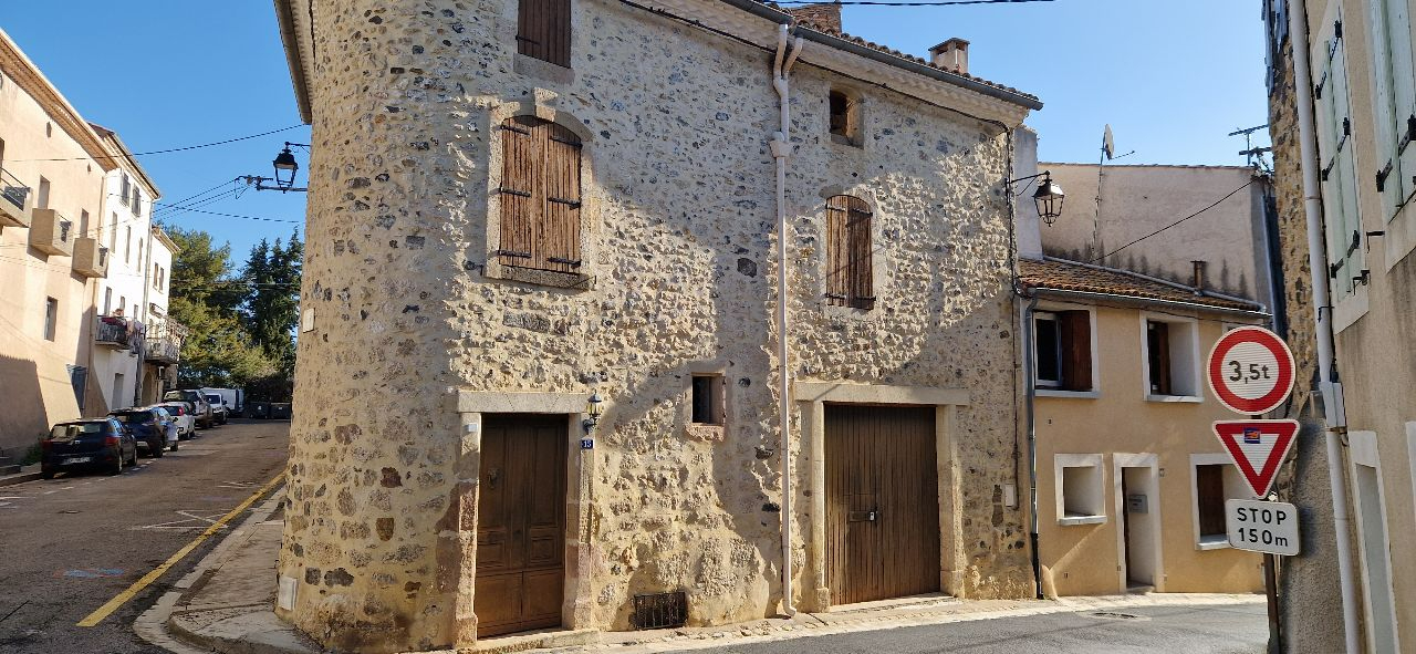 FONTES Très belle maison de village avec garage et terrasse 2
