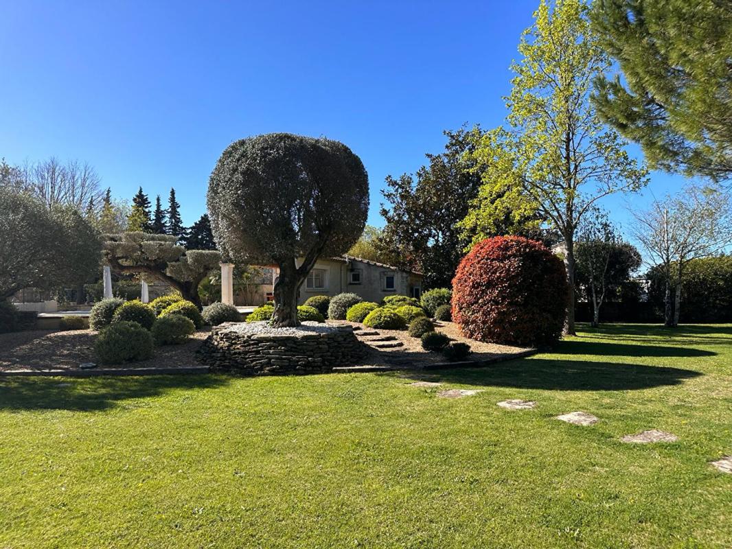 GRAVESON À vendre - Propriété d'exception aux portes de Saint-Rémy-de-Provence 11