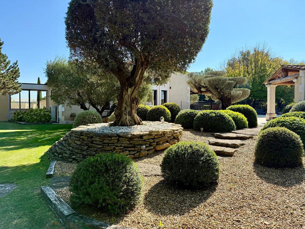 GRAVESON À vendre - Propriété d'exception aux portes de Saint-Rémy-de-Provence 14