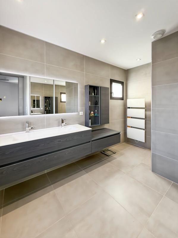 NOVES À VENDRE - MAISON CONTEMPORAINE DE PLAIN -PIED 12