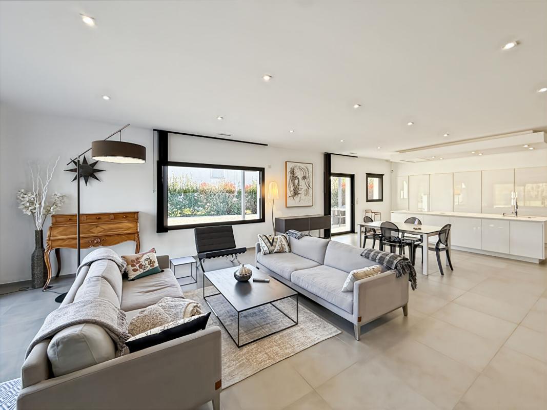 NOVES À VENDRE - MAISON CONTEMPORAINE DE PLAIN -PIED 2