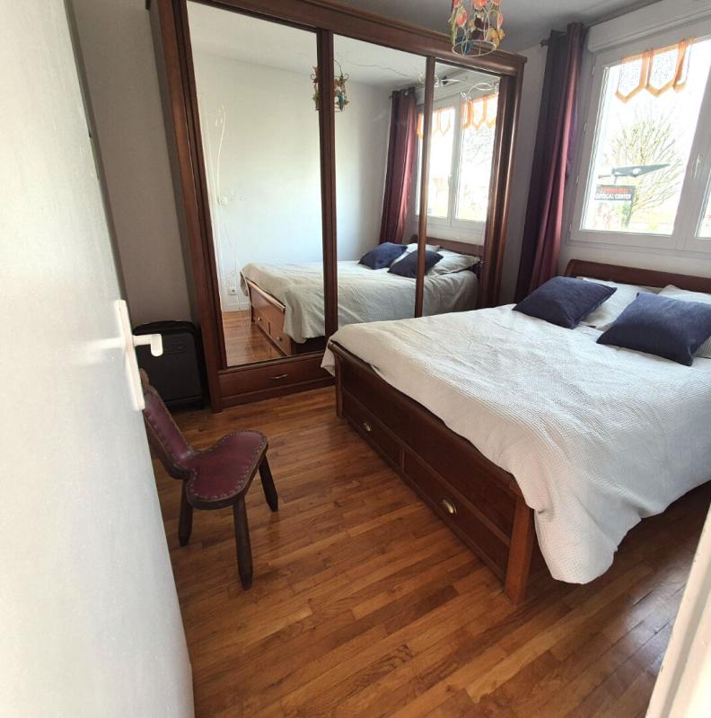 SAINT-DIZIER Belle Maison ou Pavillon sur Sous-sol de 146 m² entièrement Rénovée avec Cour, Atelier, Terrasse, Appentis et Terrain clos et arboré de 376 m² 12