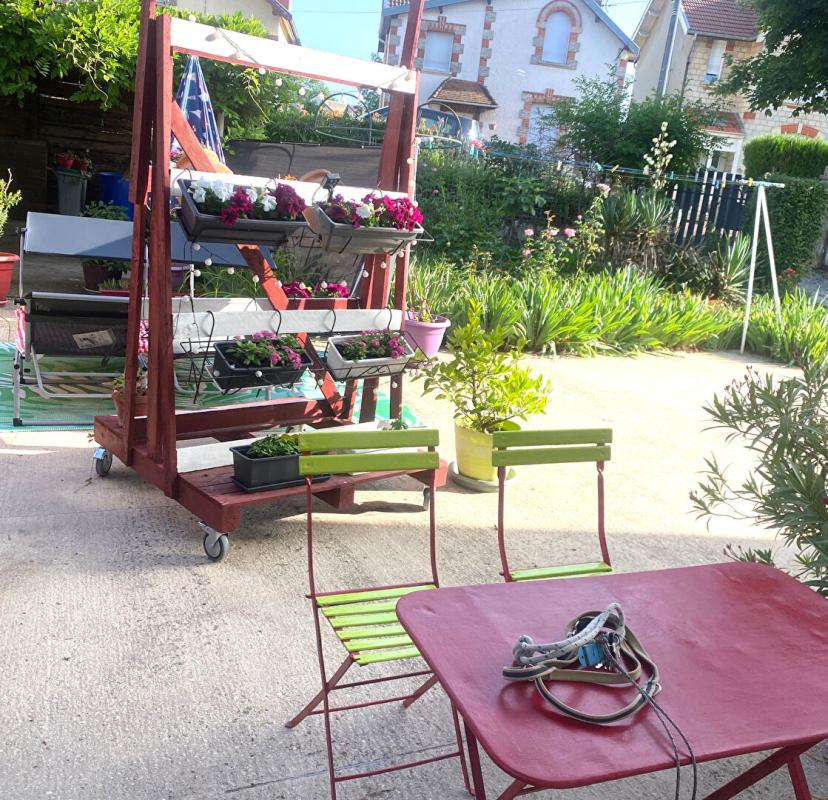 SAINT-DIZIER Belle Maison ou Pavillon sur Sous-sol de 146 m² entièrement Rénovée avec Cour, Atelier, Terrasse, Appentis et Terrain clos et arboré de 376 m² 17