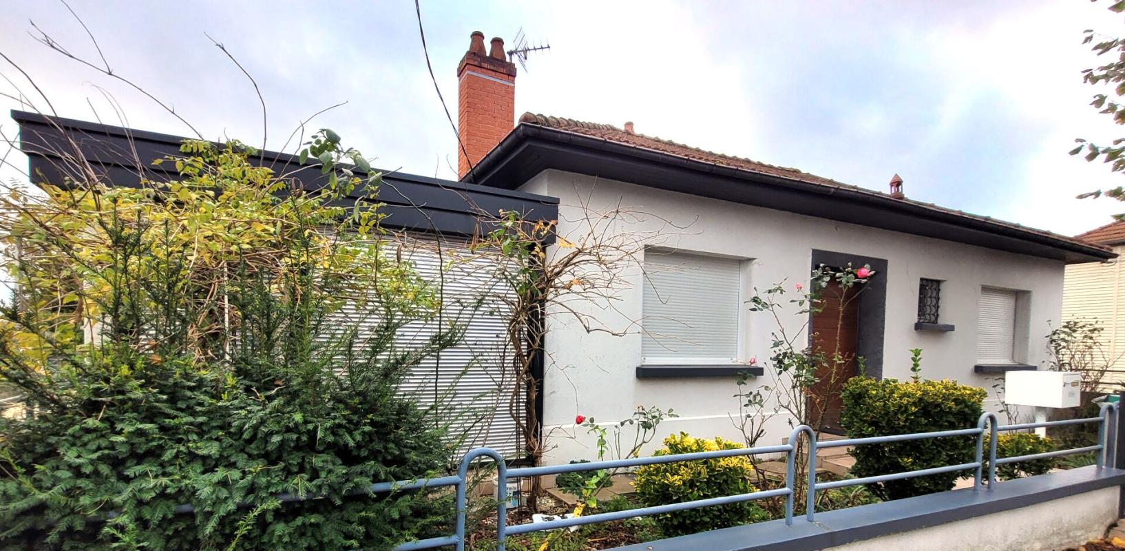 SAINT-DIZIER Belle Maison ou Pavillon sur Sous-sol de 146 m² entièrement Rénovée avec Cour, Atelier, Terrasse, Appentis et Terrain clos et arboré de 376 m² 2