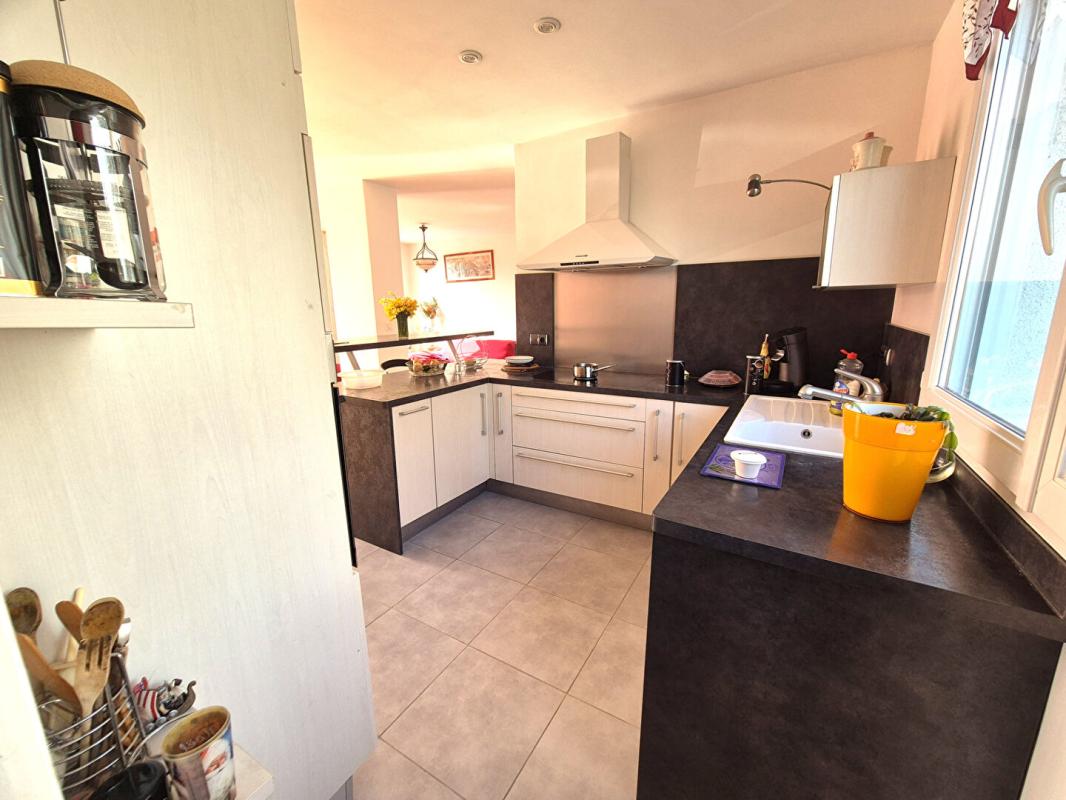 SAINT-DIZIER Belle Maison ou Pavillon sur Sous-sol de 146 m² entièrement Rénovée avec Cour, Atelier, Terrasse, Appentis et Terrain clos et arboré de 376 m² 7