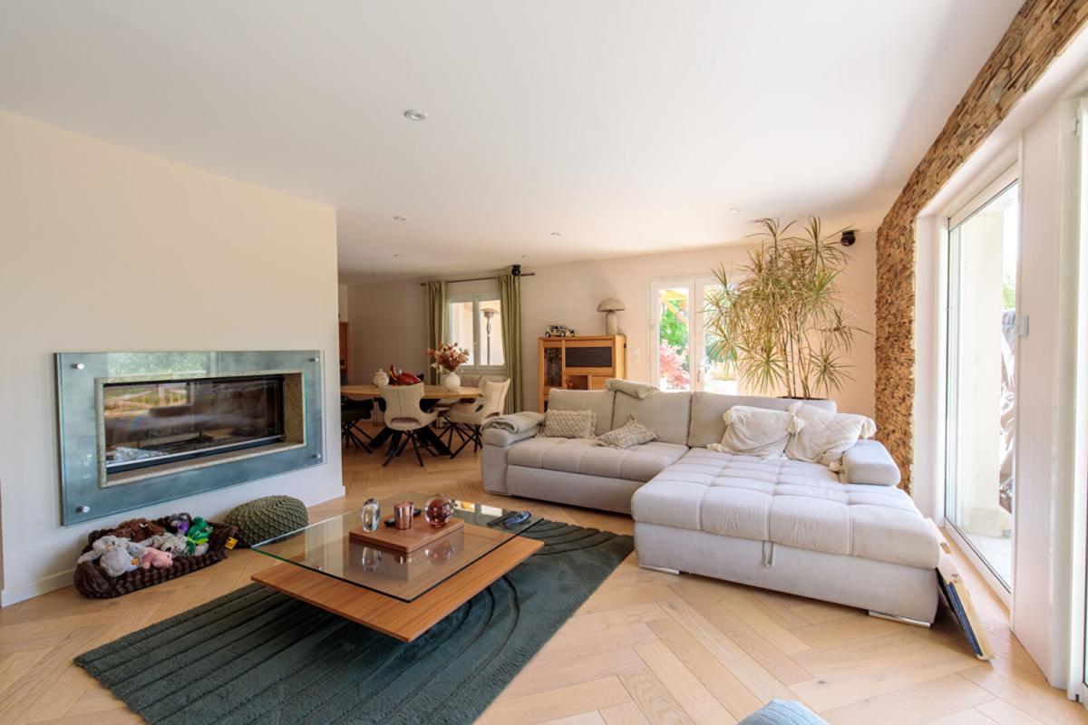 JAMBVILLE EXCLUSIVITÉ PROPRIÉTÉS-PRIVÉES - Un cadre naturel d'exception pour cette maison rénovée 6