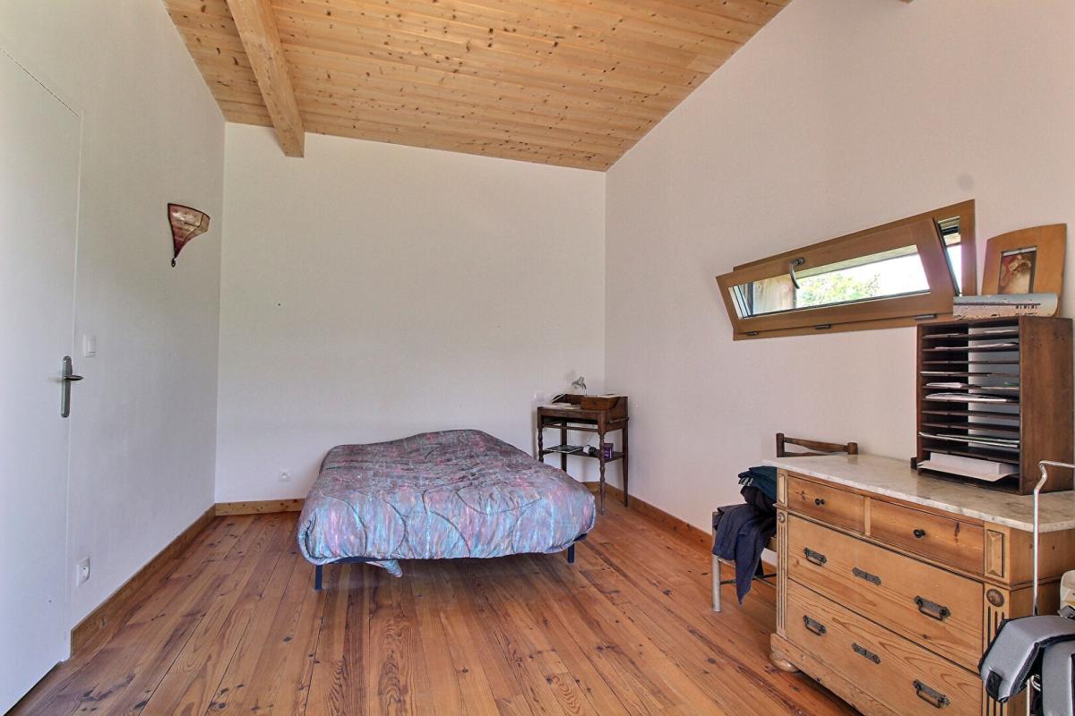 AILHON Propriété d'exception de 6 pièces pour 210 m² sur Ailhon (07200) 10