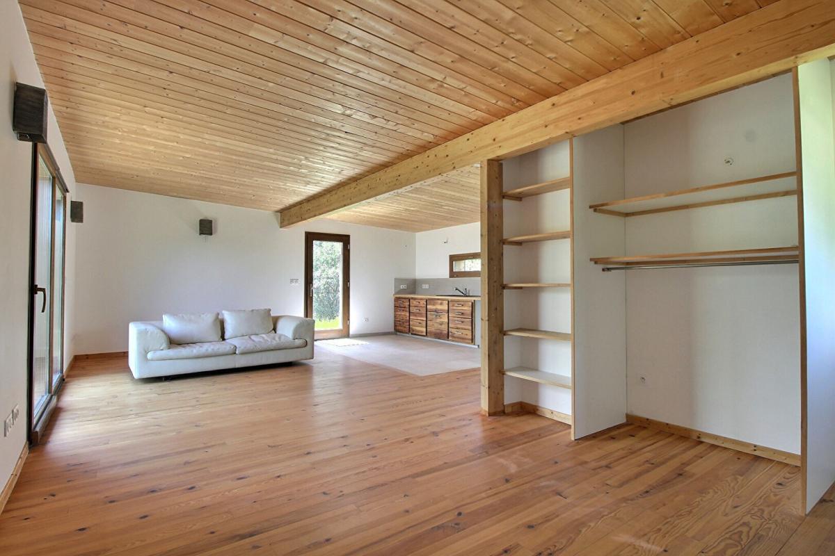 AILHON Propriété d'exception de 6 pièces pour 210 m² sur Ailhon (07200) 15