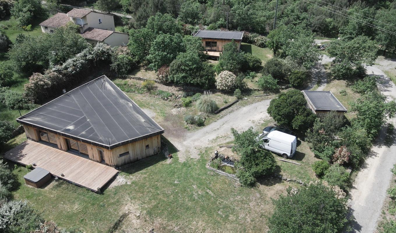 AILHON Propriété d'exception de 6 pièces pour 210 m² sur Ailhon (07200) 18