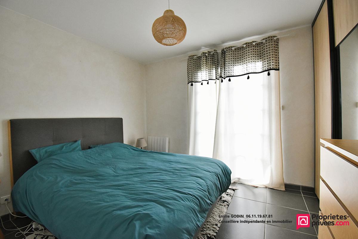 SAINT-PIERRE-DES-ECHAUBROGNES Maison Saint Pierre Des Echaubrogne 6 pièce(s) 110 m2 5