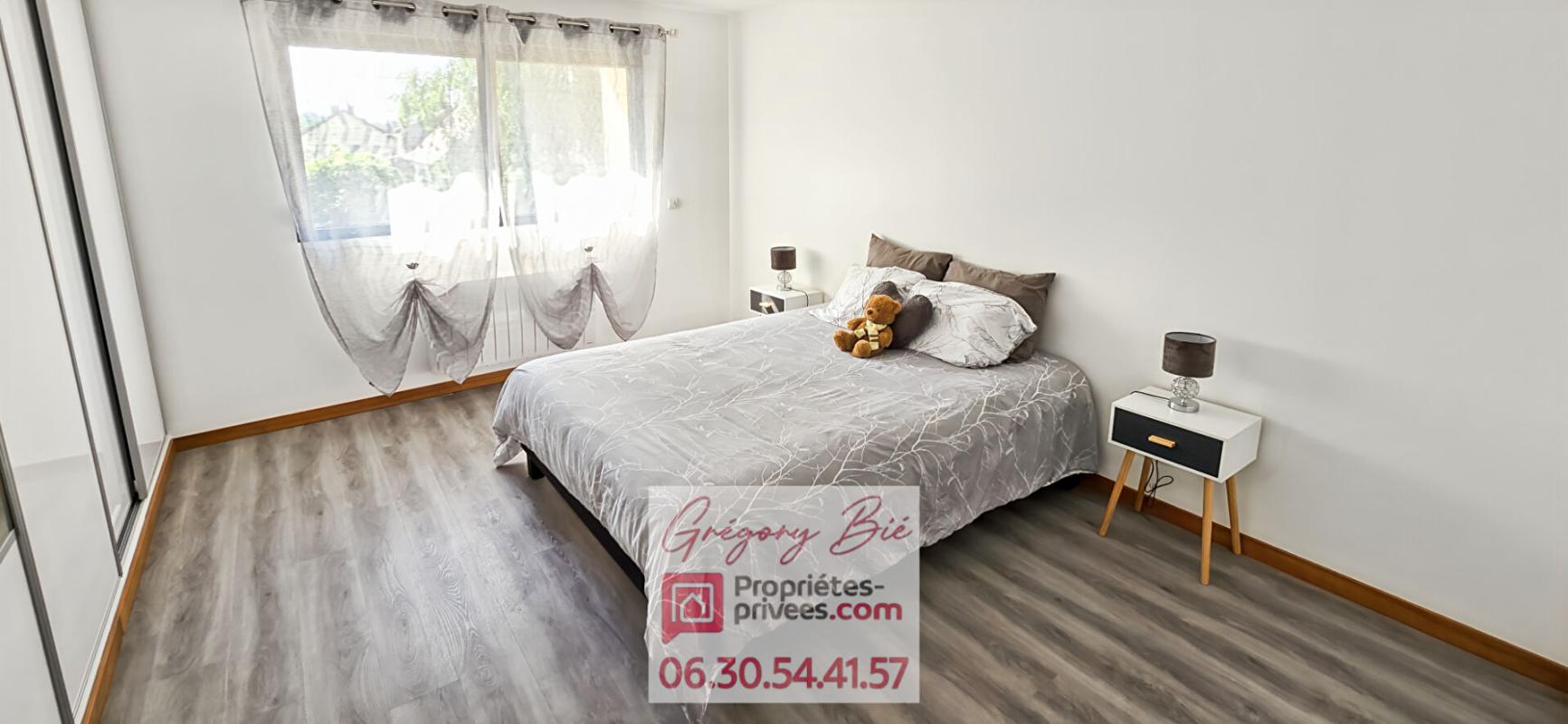 COULOMMIERS Maison 9 pièce(s) 270 m2 13